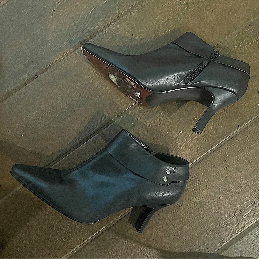 PARADE Womenās Black Heeled Ankle Boots Size 10 Casual Everyday Chic Party